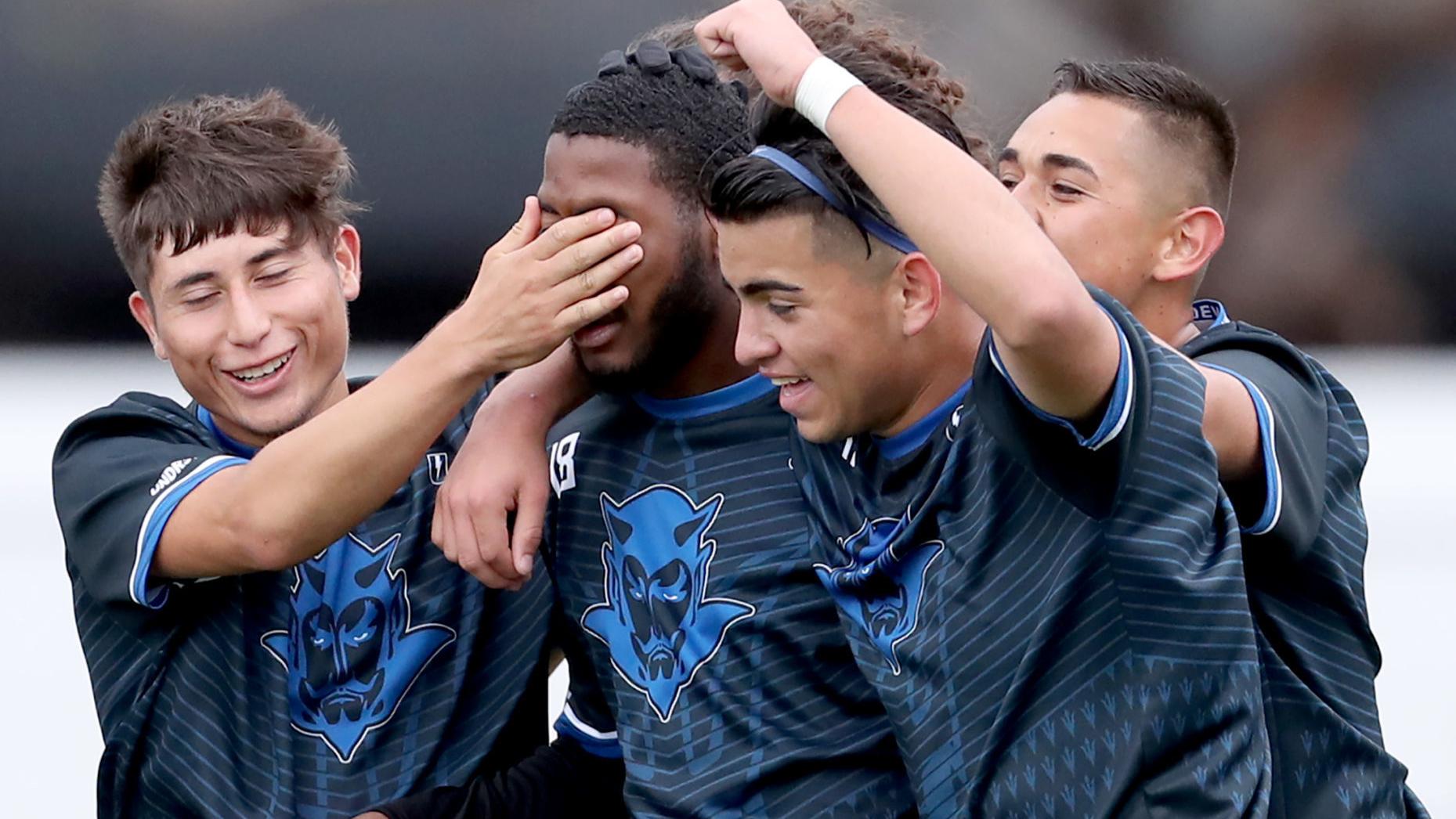 Fotos: Sunnyside vence a Peoria y va por el campeonato estatal de futbol